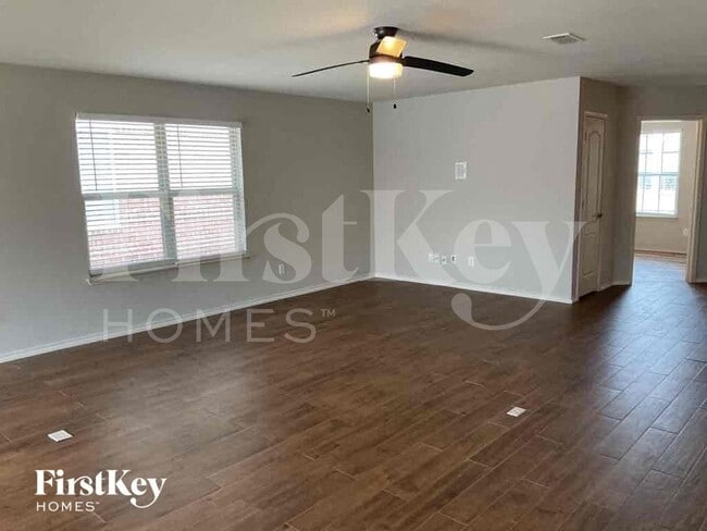 Photo - 7513 Captain Ln