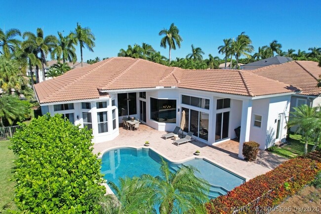 Building Photo - 528 Les Jardin Dr