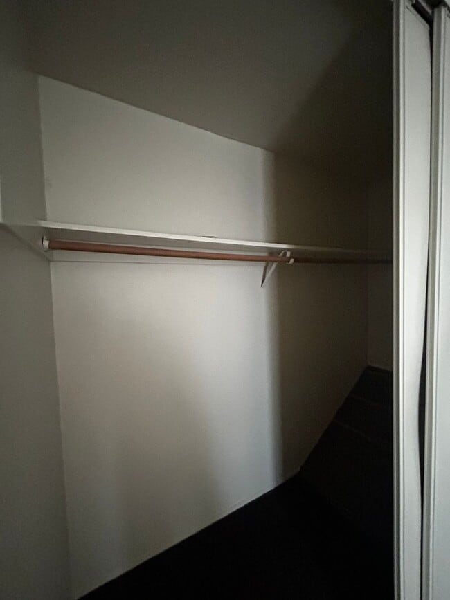 Building Photo - 333 Poplar St Unit 12