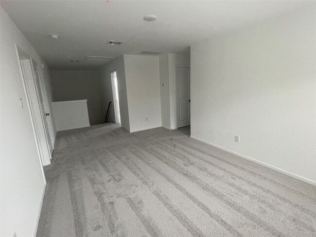 Photo - 827 Rosewood Trl