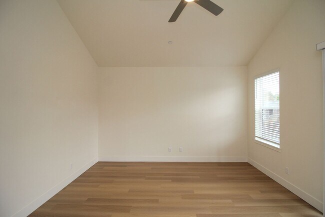 Photo - 8417 SW 24th Ave Unit 315