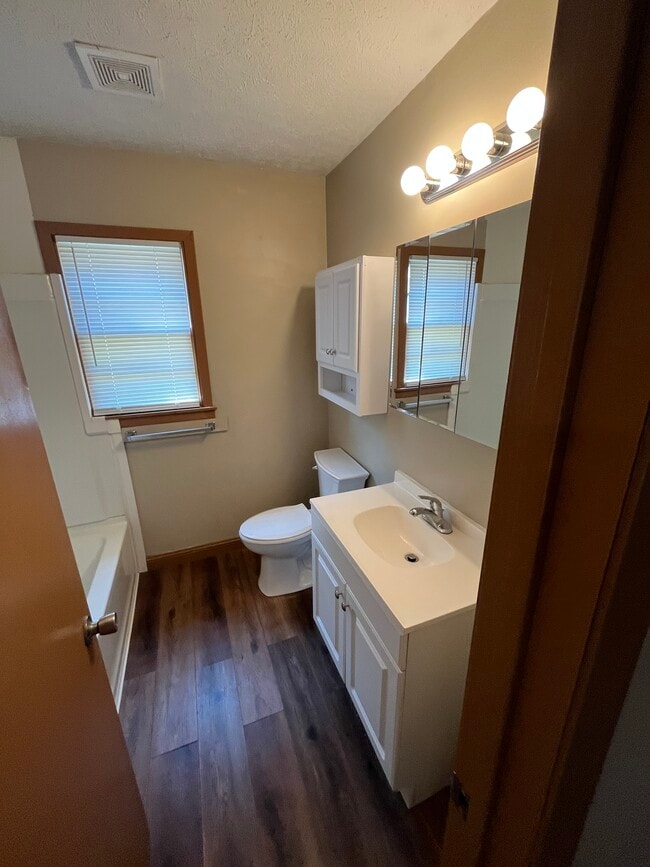 Photo - 2338 S Alameda Pl