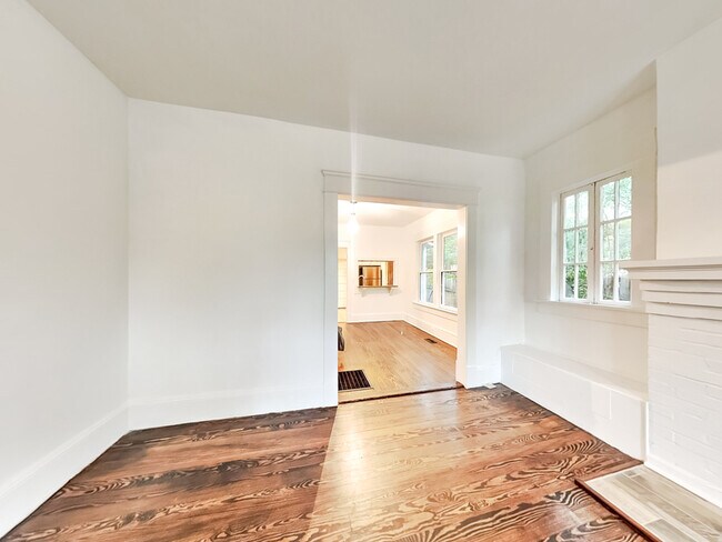 Photo - 1401 McPherson Ave SE