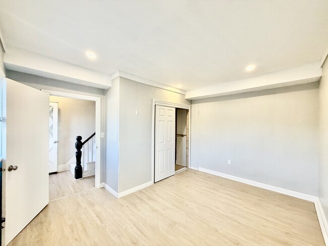 Photo - 21 Storrs Ave