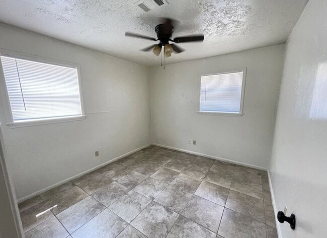 Photo - 1922 Briar Oaks Dr Unit 1922