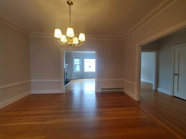 Photo - 3344 Scott St