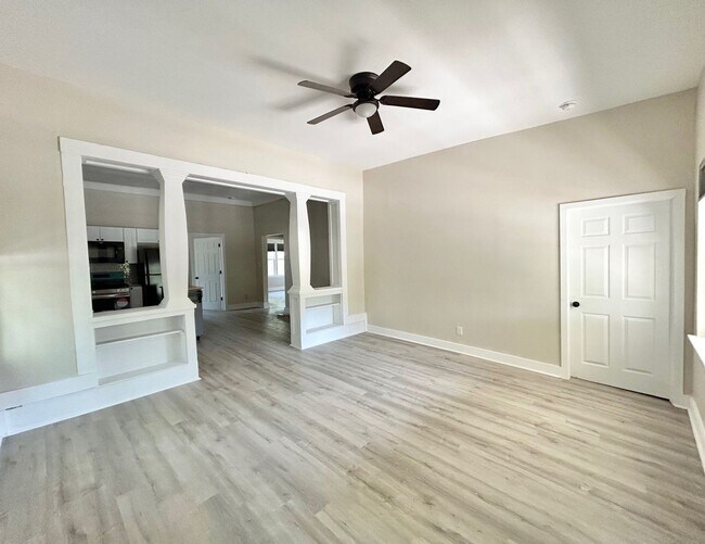 Photo - Newly Remodeled 3bed/2bath house for rent!