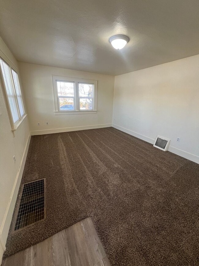 Photo - Corner location near ISU-Single Family Home with room to spread out!