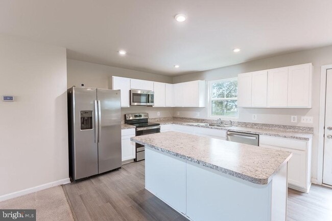 Photo - 163 Emmet St