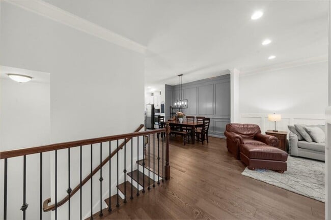 Photo - 410 Rose Garden Ln