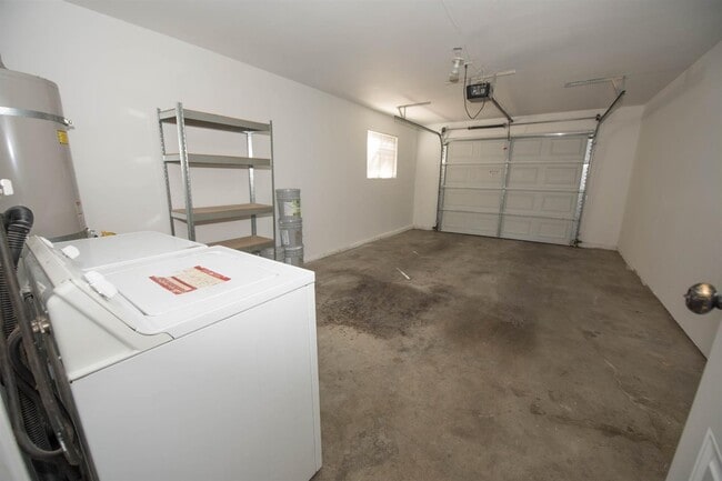 Photo - 5140 E Kings Canyon Rd