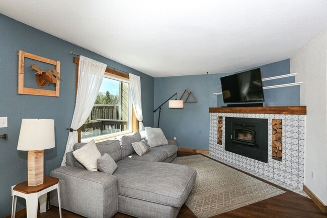 Photo - 1258 Baldy Rd