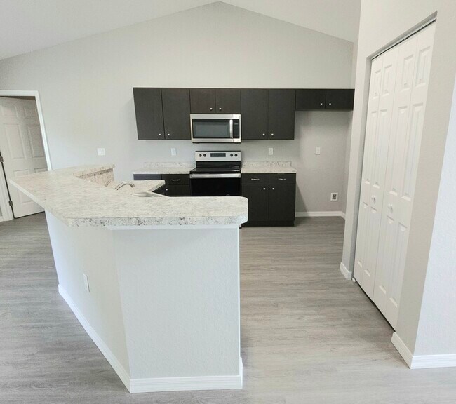 Photo - 440 Locust Rd