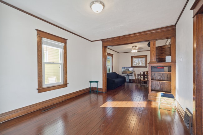 Photo - 1800 Herbert St