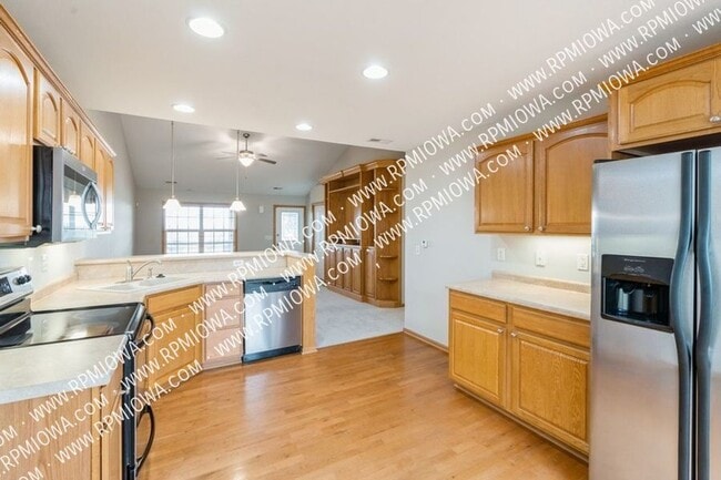 Photo - 425 Wright Rd