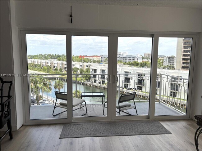 Photo - 11111 Biscayne Blvd Unit 6H