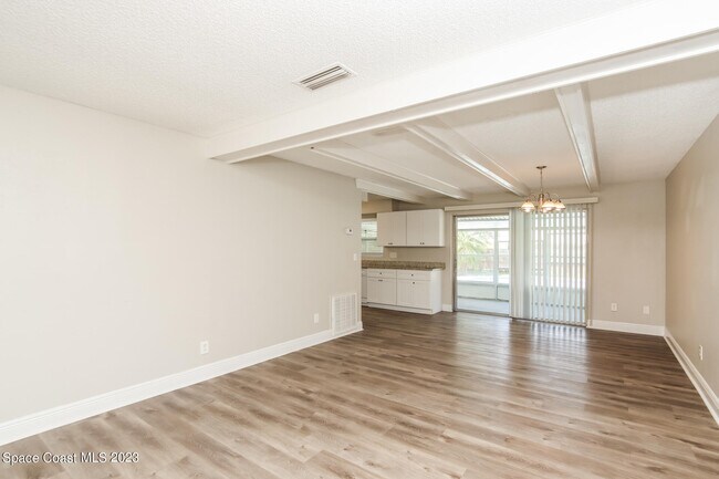 Photo - 1763 Fallon Blvd NE