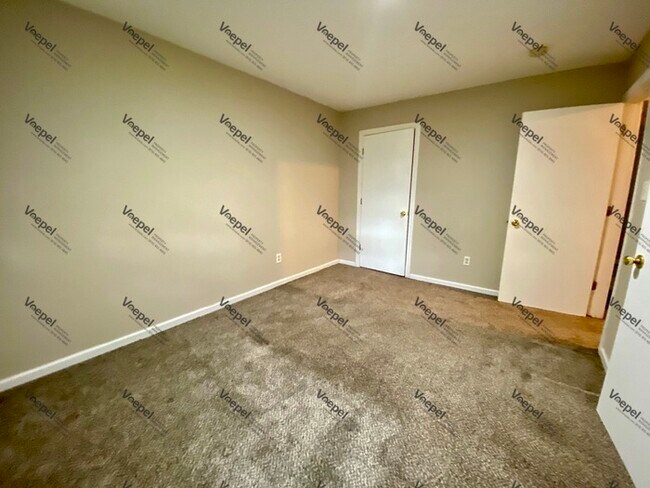 Photo - 2 Bedroom 1 Bath Duplex Apartment