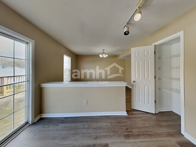 Photo - 8364 Chesterhill Ln