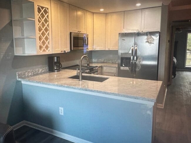 Photo - 3201 Saint Charles Ave Unidad 330