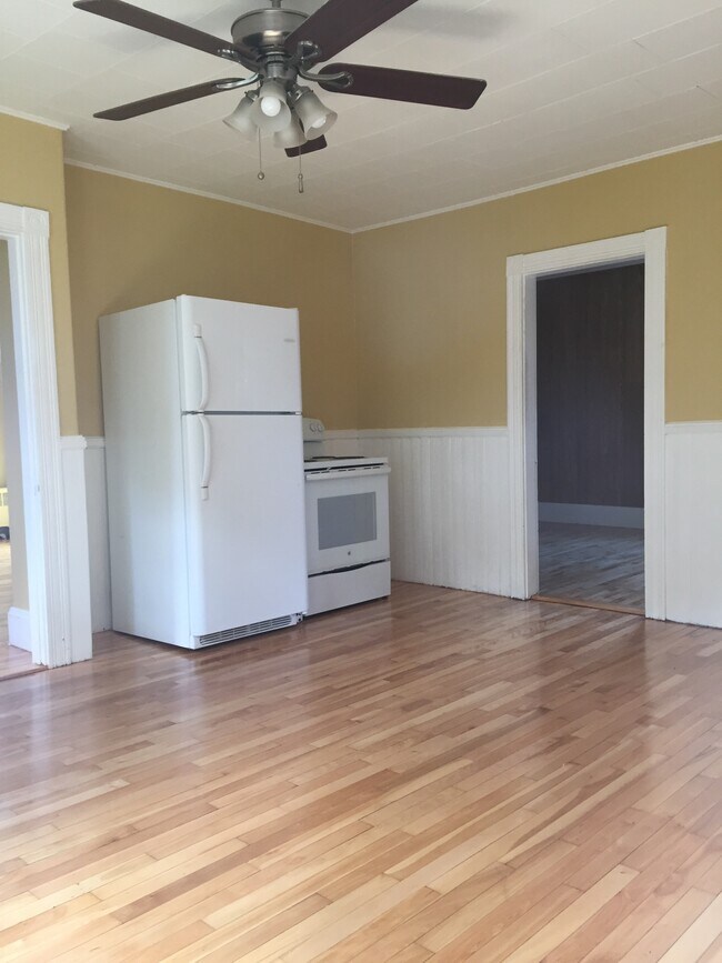 Photo - 62 Webster St Apartments Unit #2