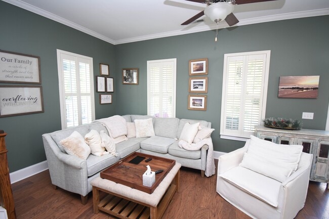 Photo - 846 Rosa Cir