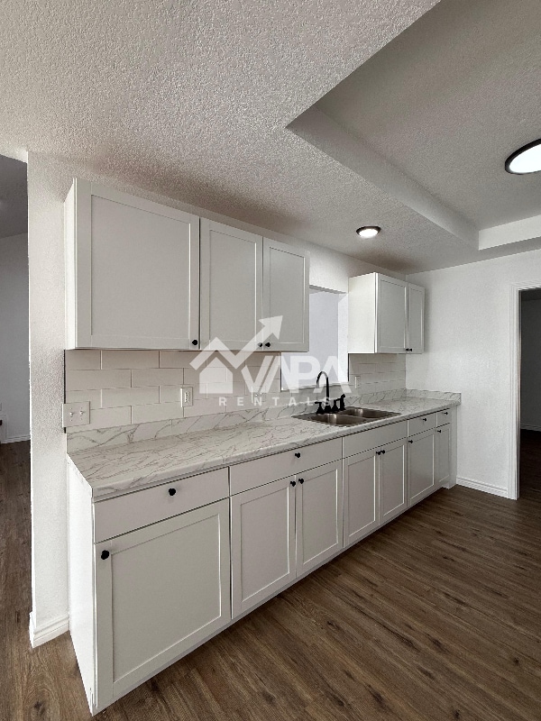 Photo - 194 High Oak