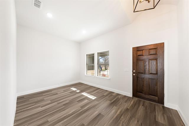 Photo - 502 Second St