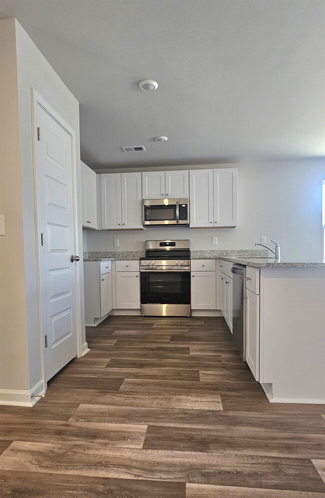 Photo - 337 Sweet Vernal St