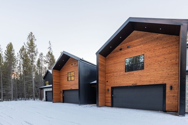 Photo - Beautiful Custom Townhome for Rent in Island Park- NAME YOUR LEASE TERMS