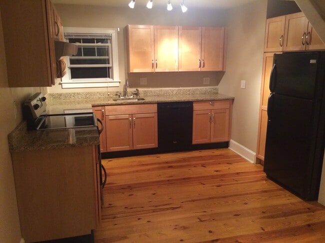 Photo - 31 Edwards St Unit 2nd fl