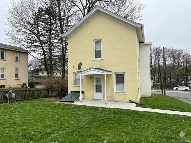 63 Broad St
