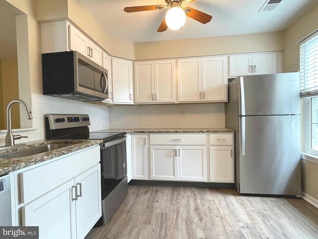 Photo - 1104 Mews Dr Unidad 1104