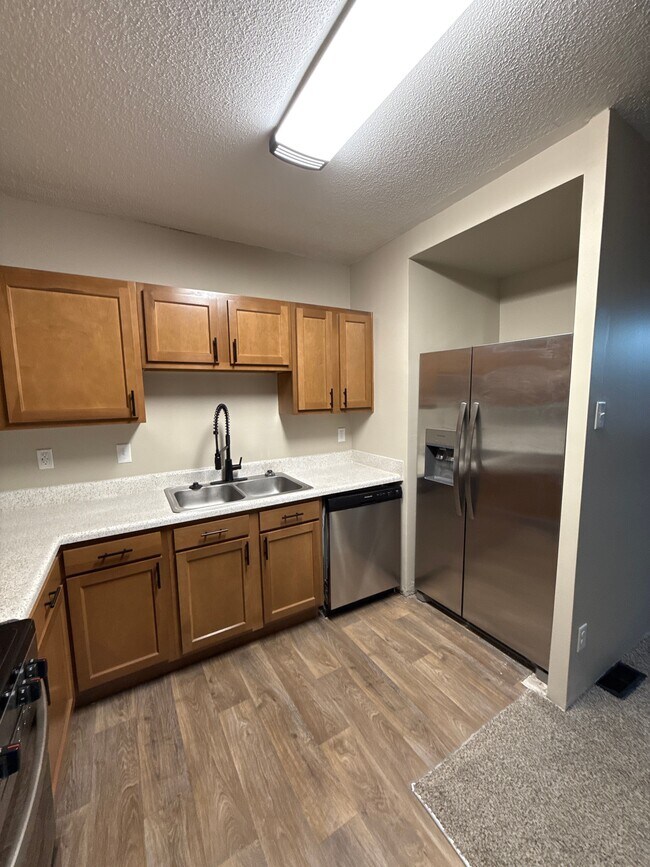 Photo - Lincoln School Apartments