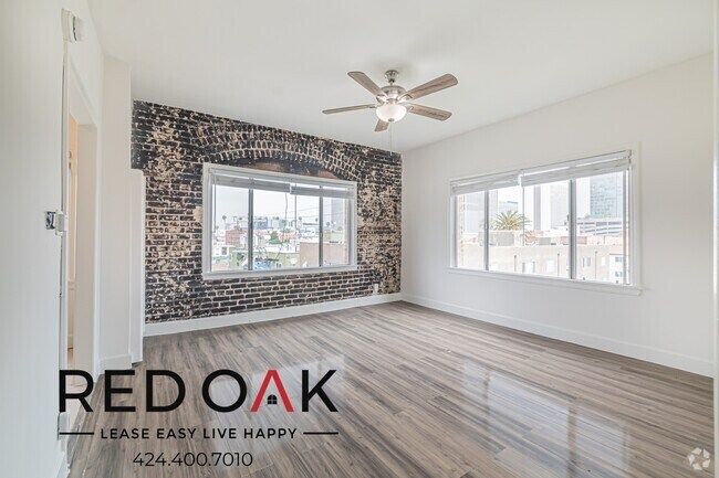 Building Photo - 2933 W 8th St Unit 409 Rental