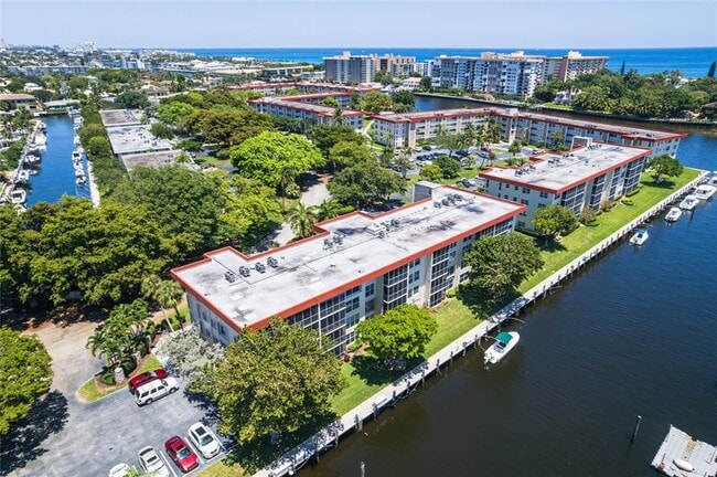 Building Photo - 3000 NE 48th Ct Unit 101 Rental