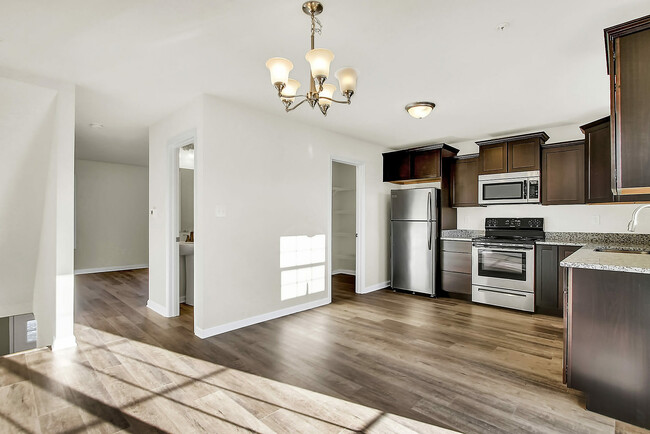 Building Photo - Hidden Meadows Rental