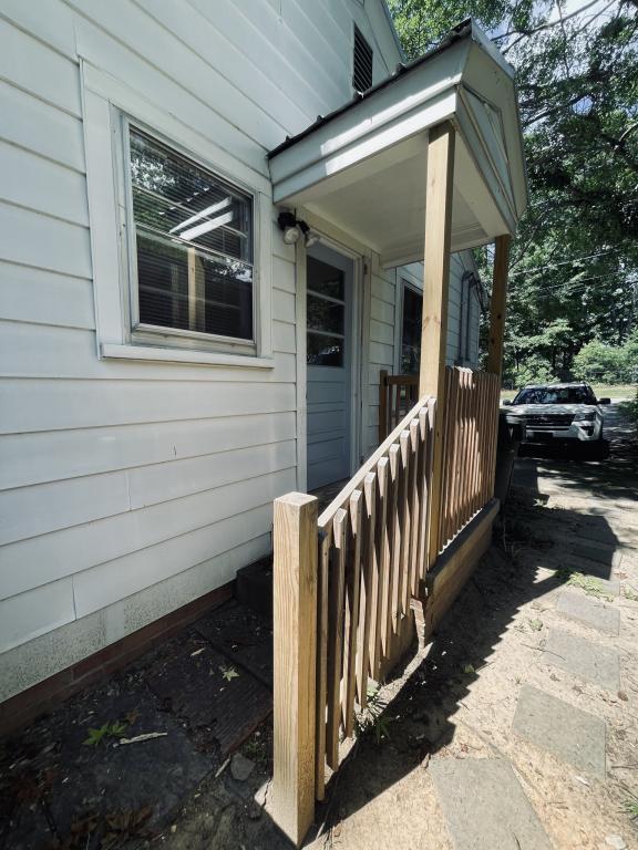 Photo - 117A White Oak Dr