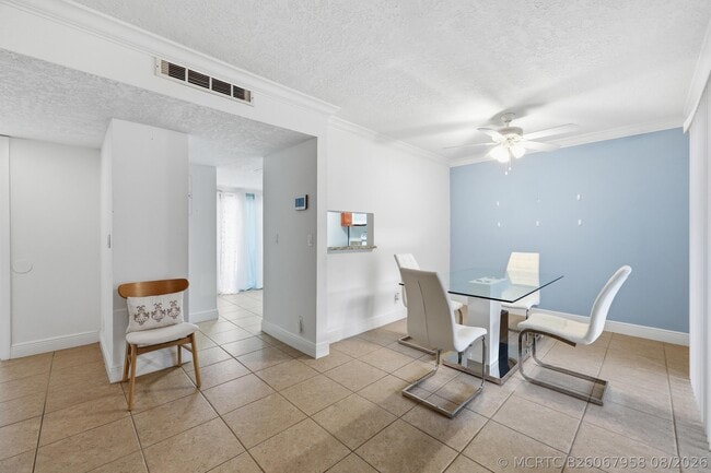 301 Lakewood Dr