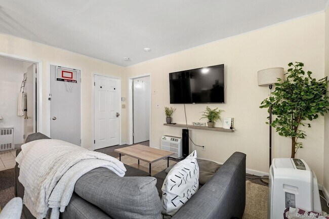 194 Jersey Ave Unit A
