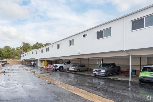 GeoLiv Hillcrest Oaks LLC