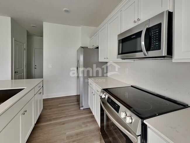 Photo - 301 Pne Hl Ct