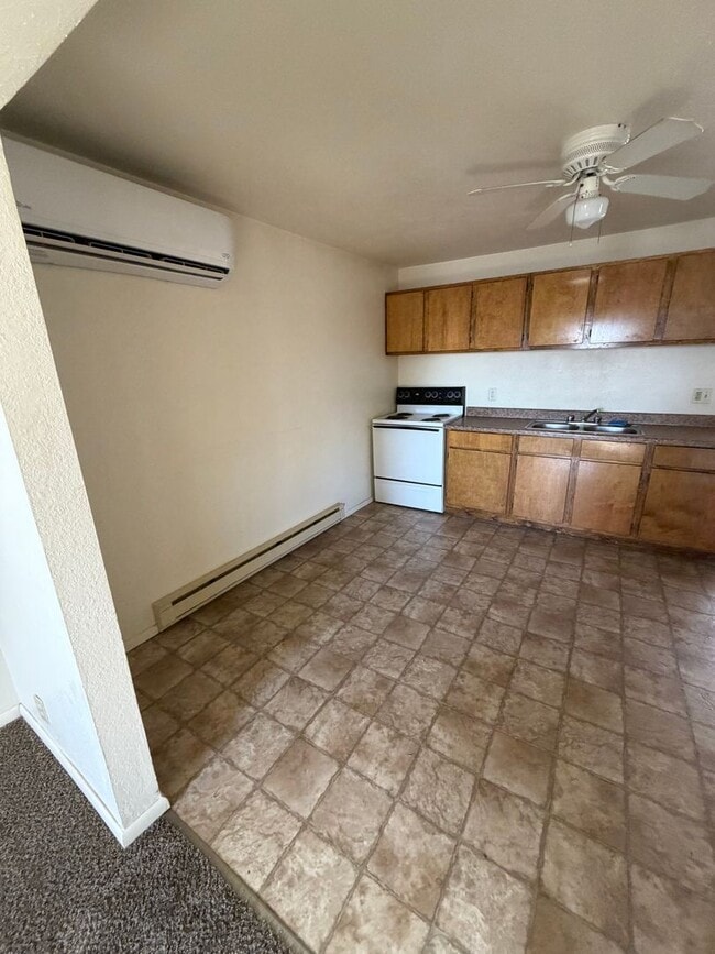 Photo - CS- 700 N Duplex Unidad 341 E 700 N