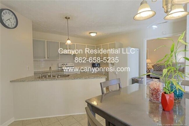 Photo - 106 Liberty Ct