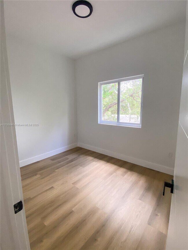 Photo - 4 bedroom in Miami FL 33142