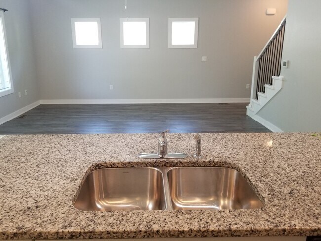 Photo - 1036 66th St