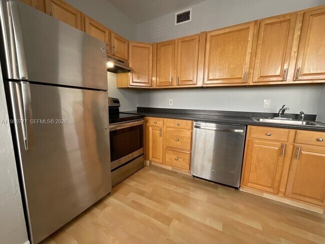 Photo - 1360 Collins Ave Unit 102