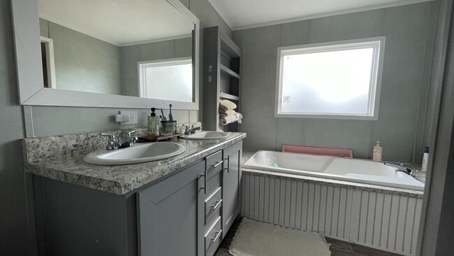 Photo - 1518 Lee County Rd 270