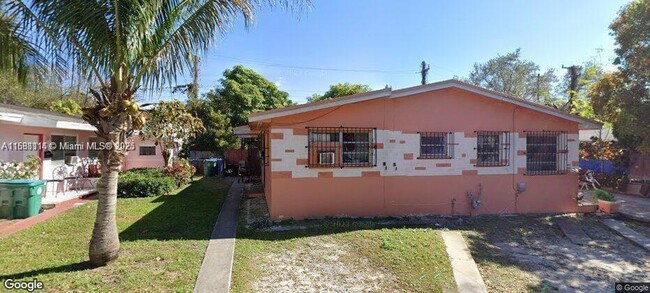 Photo - 5511 NW 1st Pl Apartamento Unidad front