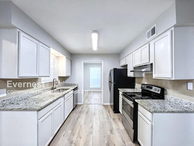 Photo - 5697 Tulip Tree Dr